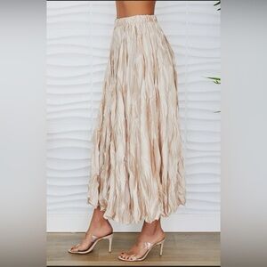 Crinkle Cream Maxi Skirt with Elastic Waist
